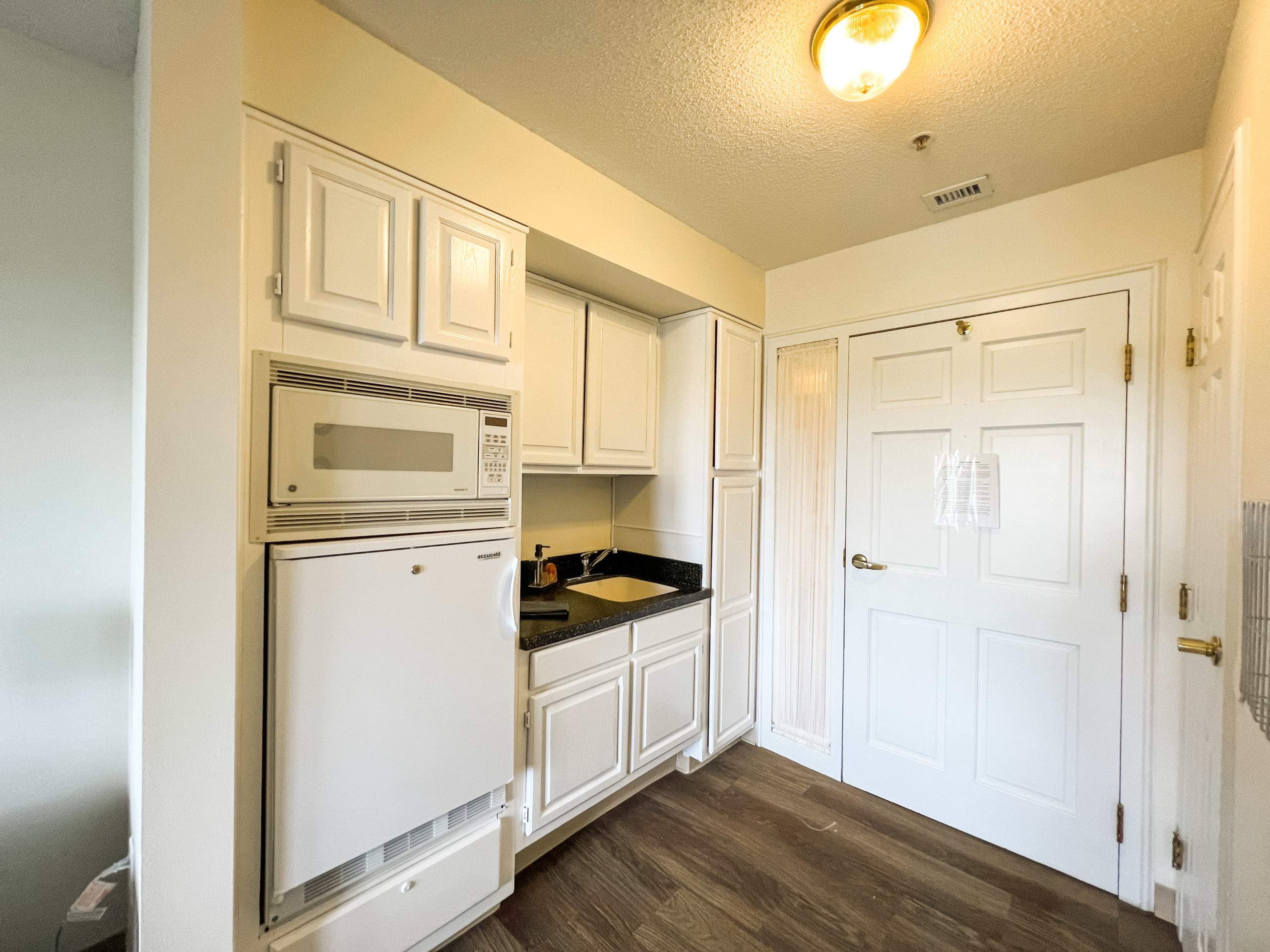 assisted living room kitchen